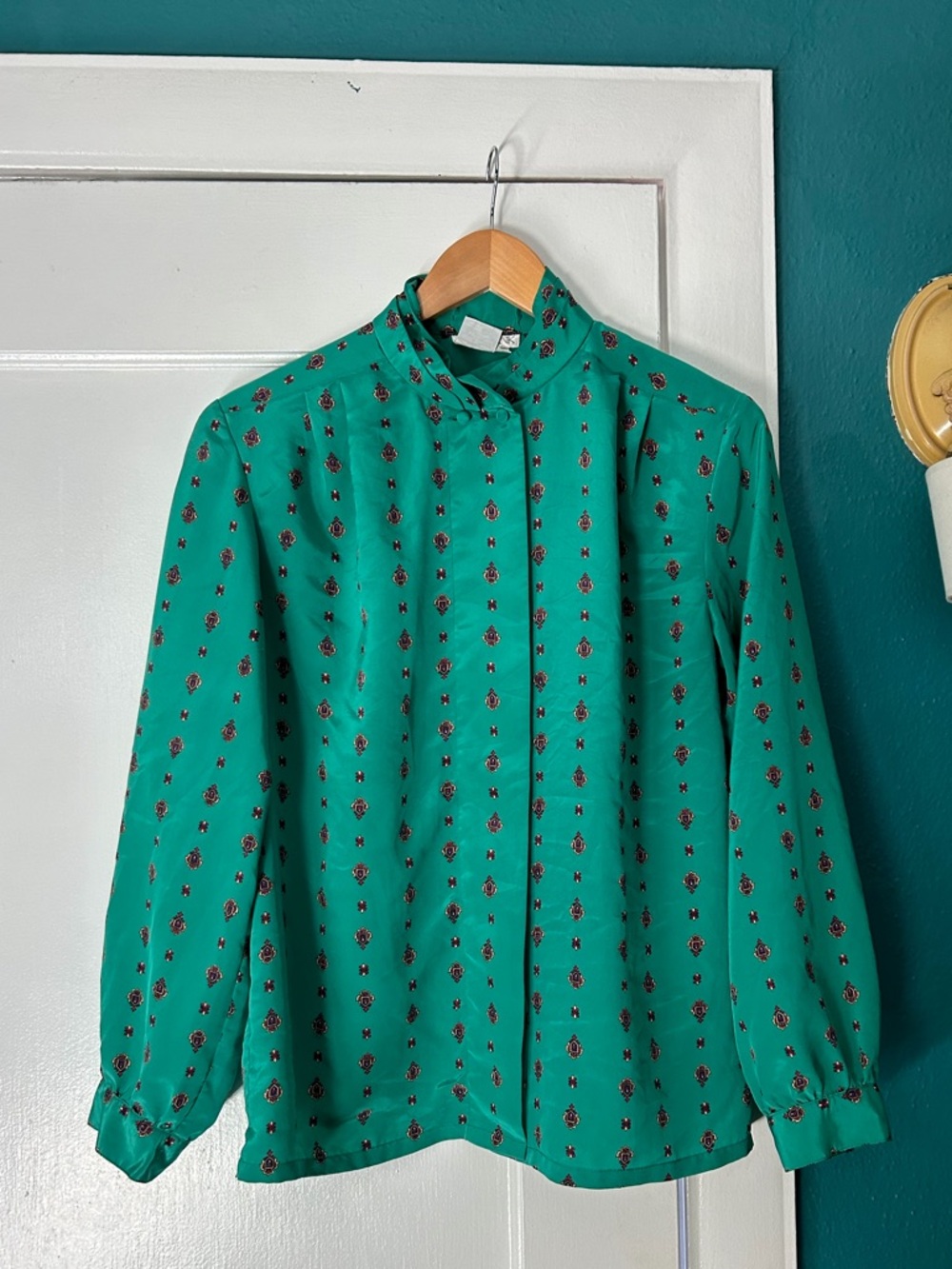 Jos. A. Bank Vintage Mock Neck Emerald Green Printed Button-Up Shirt